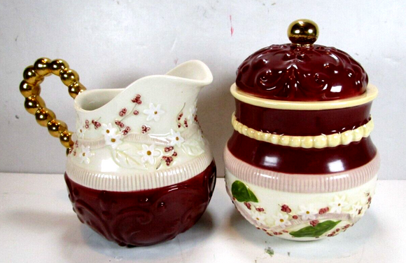 Winterberry Sugar and Creamer Set